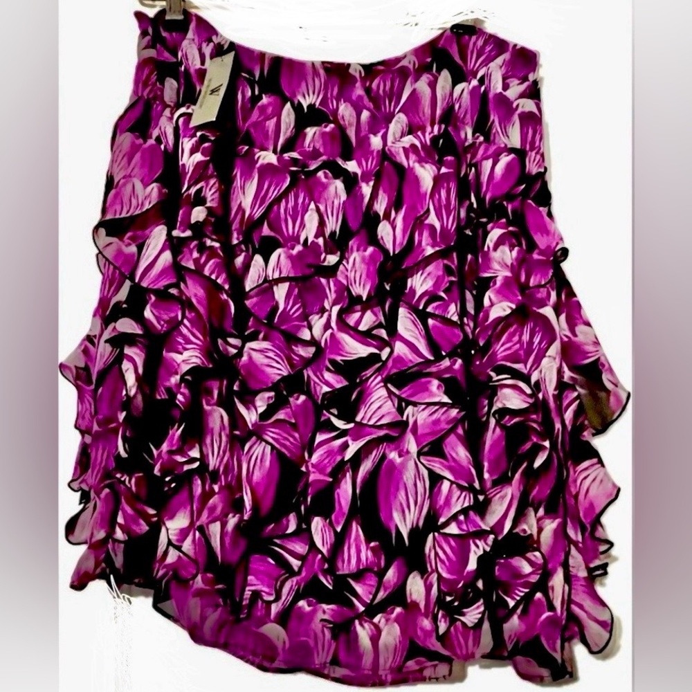 Size 8, Worthington, MIDI Skirt.NWT